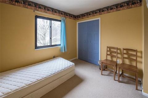 310 Williamsburg Ln, Export, PA 15632 photo 11