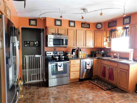 1713 9th St, Irwin, PA 15642 photo 3