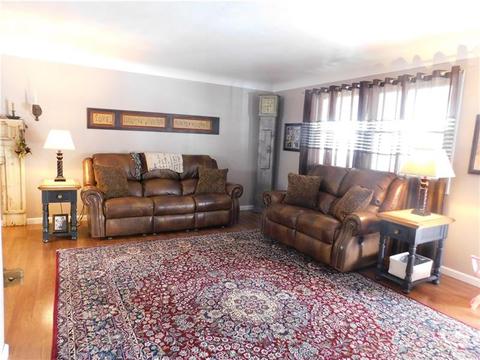 1713 9th St, Irwin, PA 15642 photo 5