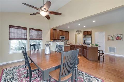 142 Cimarron Dr, Coraopolis, PA 15108 photo 10