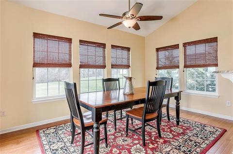 142 Cimarron Dr, Coraopolis, PA 15108 photo 9