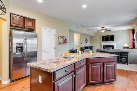 142 Cimarron Dr, Coraopolis, PA 15108 photo 7