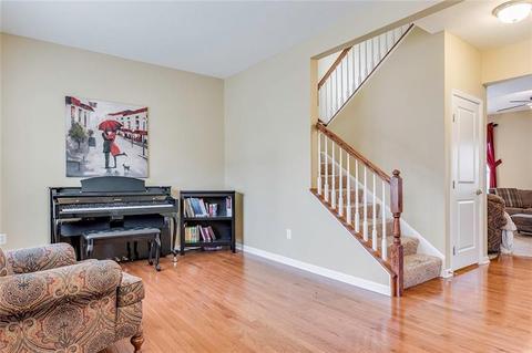 142 Cimarron Dr, Coraopolis, PA 15108 photo 2