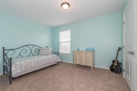 142 Cimarron Dr, Coraopolis, PA 15108 photo 17