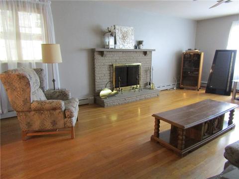 105 Rush Ave, New Eagle, PA 15067 photo 7