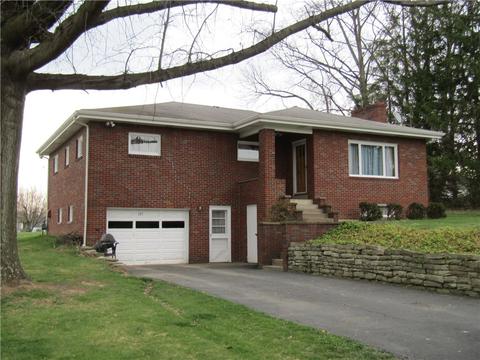 105 Rush Ave, New Eagle, PA 15067 photo 2