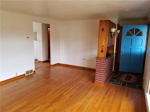 1019 Second St, Clairton, PA 15025 photo 3