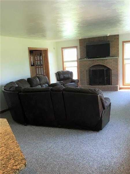 9820 Downing Pl, Irwin, PA 15642 photo 7
