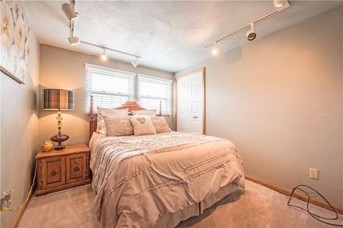 20 Cambridge Dr, Irwin, PA 15642 photo 11