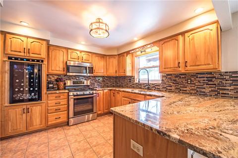 20 Cambridge Dr, Irwin, PA 15642 photo 5