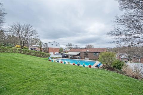 20 Cambridge Dr, Irwin, PA 15642 photo 22