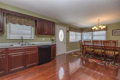 126 Temple Rd, Monaca, PA 15061 photo 3