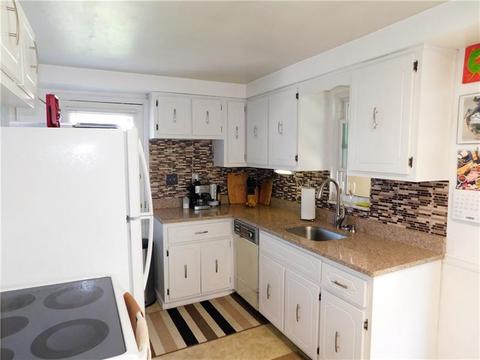 80 Forest Dr, Irwin, PA 15642 photo 5