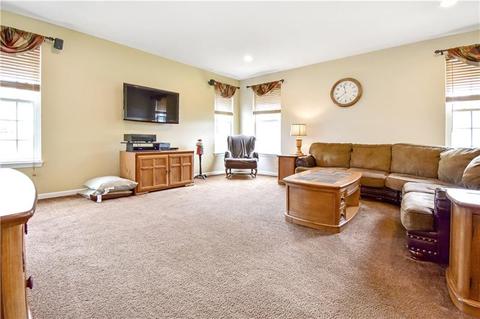 2461 Devlin Ct, Irwin, PA 15642 photo 10