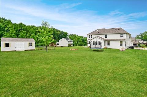 2461 Devlin Ct, Irwin, PA 15642 photo 24