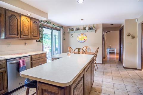 591 Adele Dr, Irwin, PA 15642 photo 8