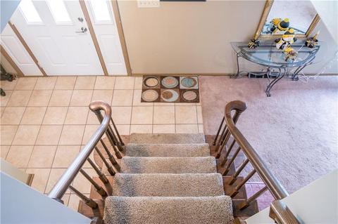 591 Adele Dr, Irwin, PA 15642 photo 4