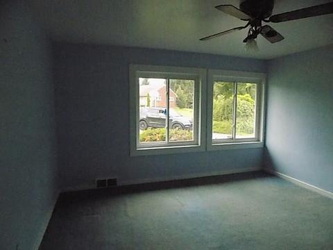 611 Turnpike St, Irwin, PA 15642 photo 8