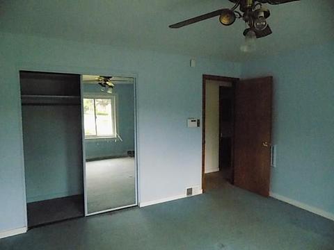611 Turnpike St, Irwin, PA 15642 photo 10