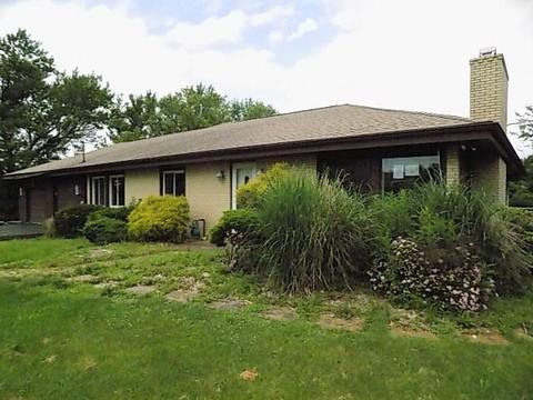 611 Turnpike St, Irwin, PA 15642 photo 2
