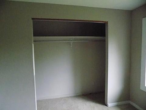 611 Turnpike St, Irwin, PA 15642 photo 13