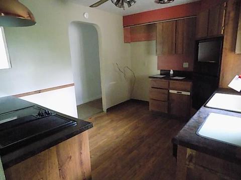 611 Turnpike St, Irwin, PA 15642 photo 17