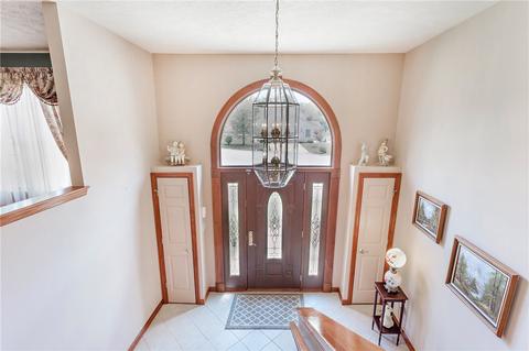 2807 Spring View Ct, Export, PA 15632 photo 3