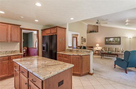 2807 Spring View Ct, Export, PA 15632 photo 9