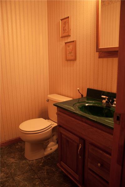 1421 N Ridge Dr, Apollo, PA 15613 photo 9