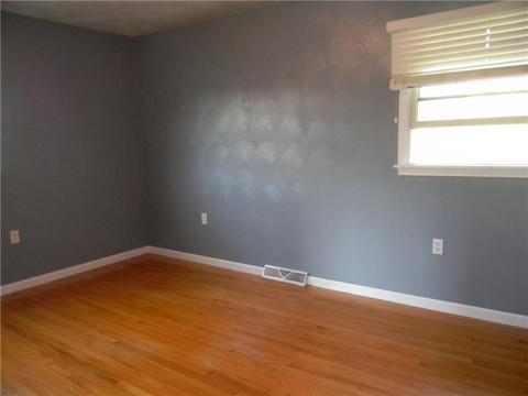 2235 Robert St, Irwin, PA 15642 photo 17