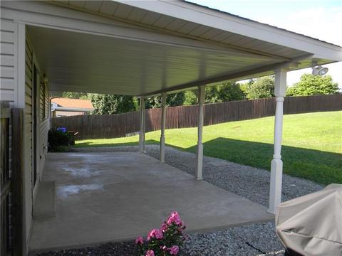 2235 Robert St, Irwin, PA 15642 photo 3