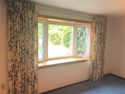980 Abrams Dr, Irwin, PA 15642 photo 3