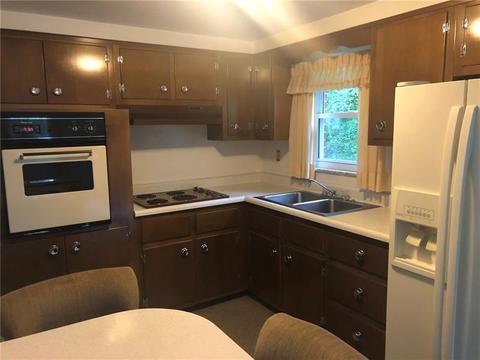 980 Abrams Dr, Irwin, PA 15642 photo 9