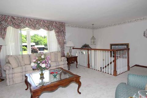 333 Linnwood Rd, North Strabane, PA 15330 photo 4