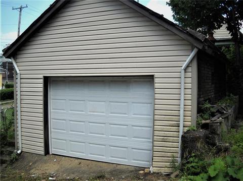 1402 Wolfe Ave, Braddock, PA 15104 photo 8