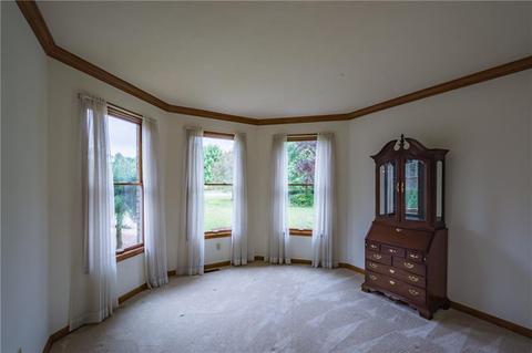 1004 Patrisa Dr, Export, PA 15632 photo 4
