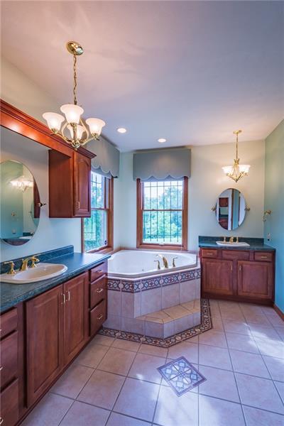 1004 Patrisa Dr, Export, PA 15632 photo 12