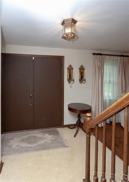 2936 Arrowhead Ct, Export, PA 15632 photo 2