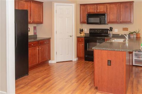 602 Adele Ct, Pittsburgh, PA 15229 photo 5