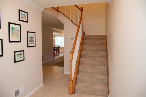 602 Adele Ct, Pittsburgh, PA 15229 photo 2