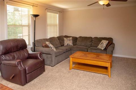 602 Adele Ct, Pittsburgh, PA 15229 photo 4