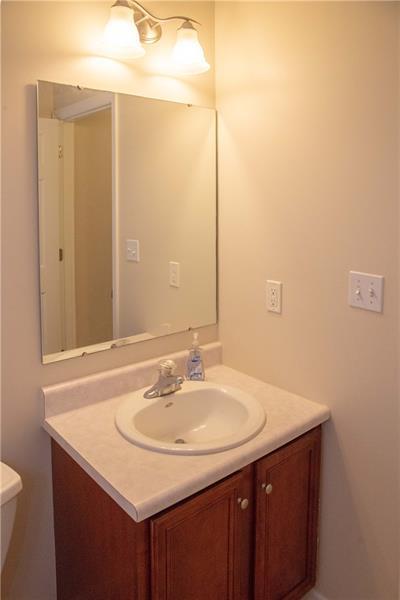 602 Adele Ct, Pittsburgh, PA 15229 photo 9