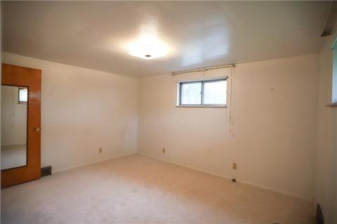 140 Summit Dr, Irwin, PA 15642 photo 8
