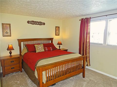 212 Farmbrook Dr, Greensburg, PA 15601 photo 8