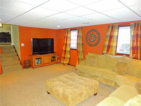 212 Farmbrook Dr, Greensburg, PA 15601 photo 15