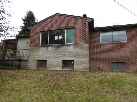 148 Chess St, New Eagle, PA 15067 photo 1