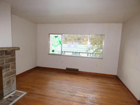 148 Chess St, New Eagle, PA 15067 photo 18