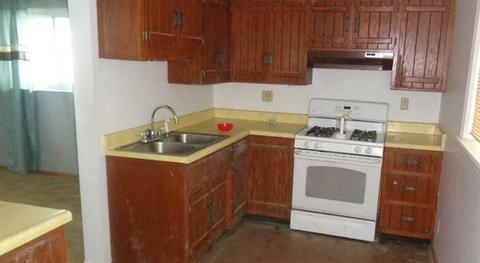 602 Irving St, Vandergrift, PA 15690 photo 4