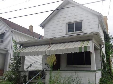 602 Irving St, Vandergrift, PA 15690 photo 1