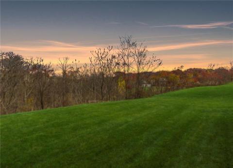 112 Heathcliffe Dr, Monaca, PA 15061 photo 4